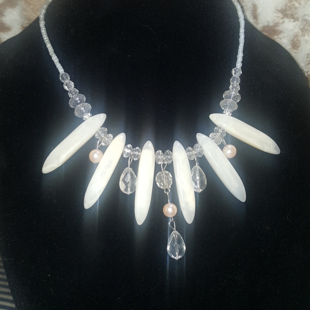 Marbled necklace